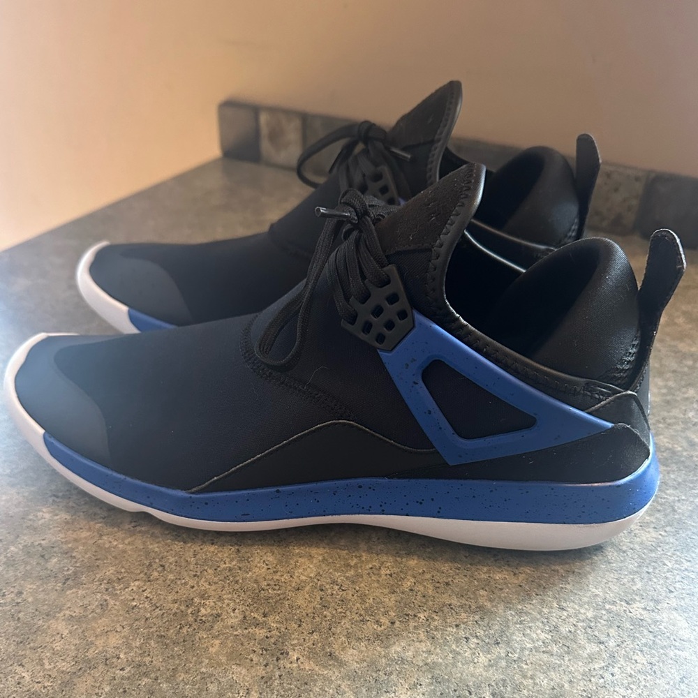 LIKE NEW Jordan Fly 89 Men’s Size 10.
